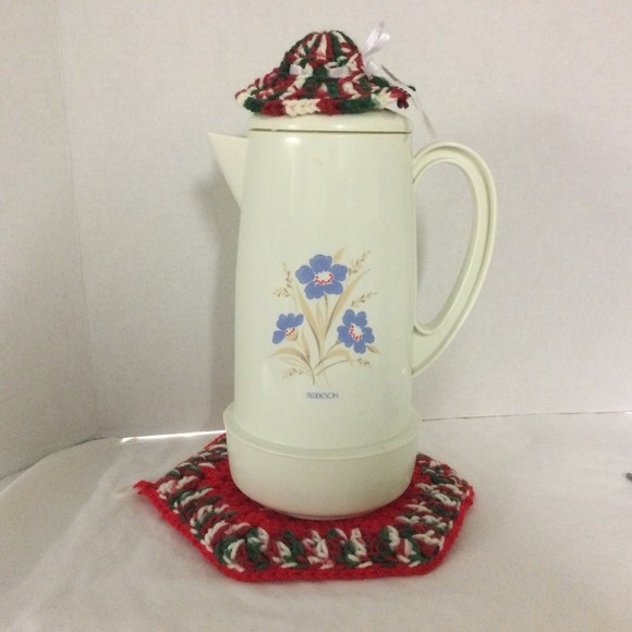 Kitchen Crochet Warming Pad Pot Holder & Pot Top/Lid Holder Hat Set New - Picture 2 of 8